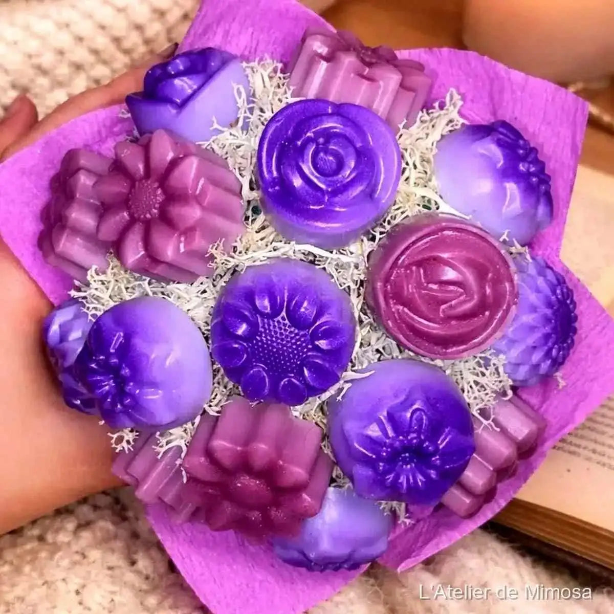 Mini bouquet fondants parfumés violet, décoration artisanale