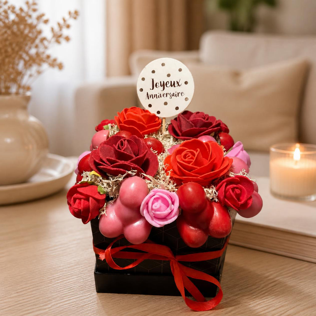 Box EVJF fondants et roses dans un salon