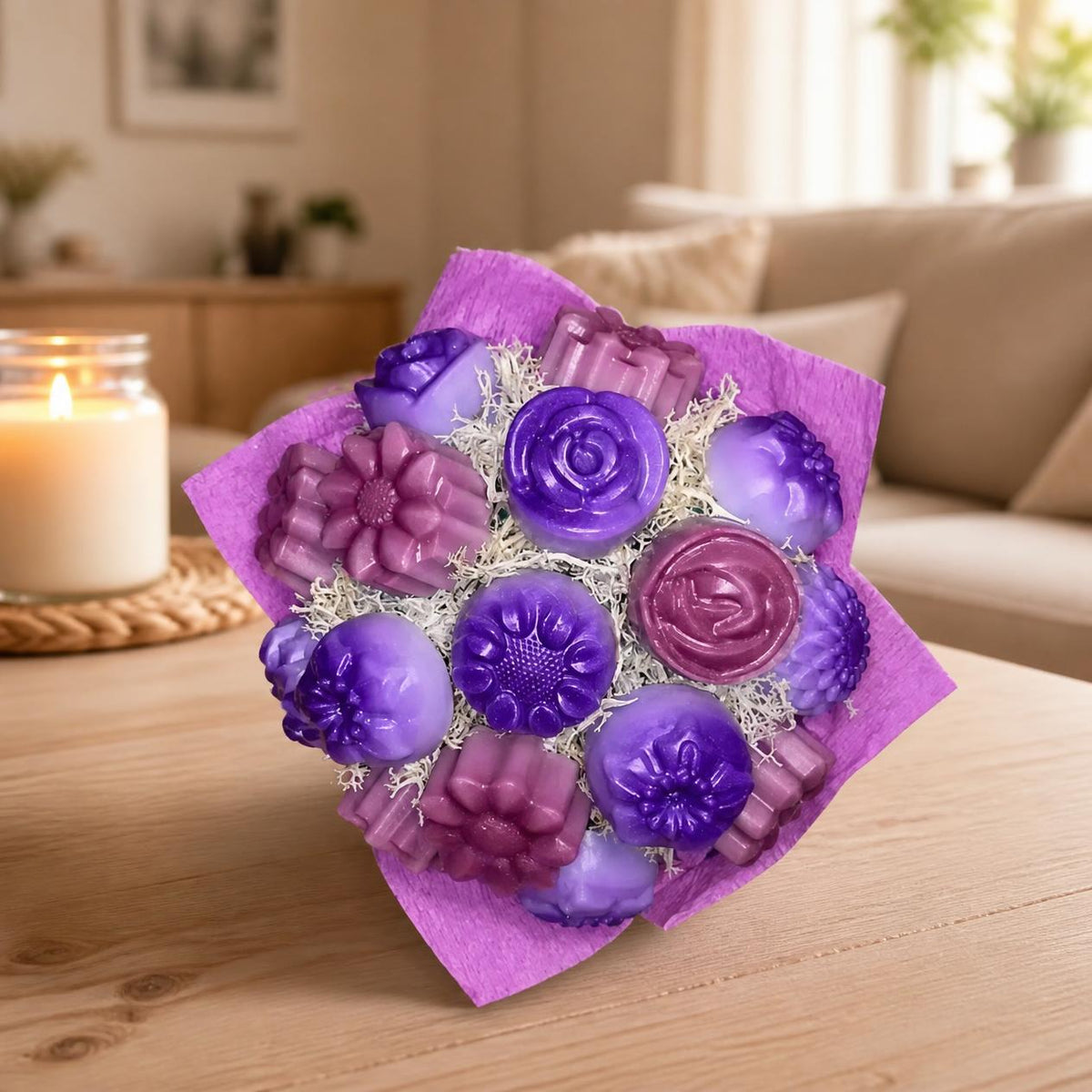 Mini bouquet de fondants Violet dans un salon